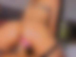 Mia-Oceann's Live Sex Cam Show