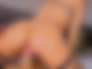 Mia-Oceann's Live Sex Cam Show