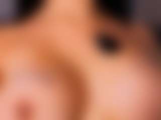Mia-Oceann's Live Sex Cam Show