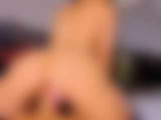 Mia-Oceann's Live Sex Cam Show