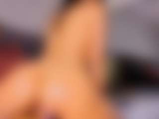 Mia-Oceann's Live Sex Cam Show