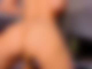 Mia-Oceann's Live Sex Cam Show