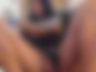 the-best-fox's Live Sex Cam Show