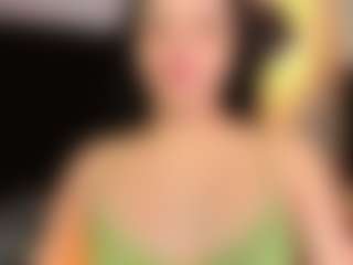 Live cam show with ValentinaMarinn - Facial Piercings on Cam Slut