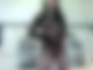 Live cam show with Alixxon1 - Smoking on madthumbs
