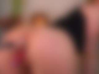 Live cam show with HildaGuyse - Smoking on Fit Hotties