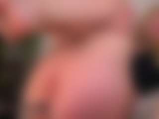 Live cam show with HildaGuyse - Body Massage on hrnylive.com
