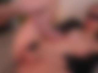 Live cam show with HildaGuyse - Teen (18+) on Latina Girls