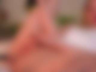 Live cam show with HildaGuyse - Small Tits on Chatstar