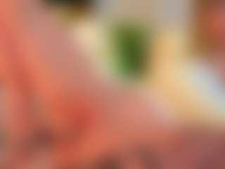 Live cam show with HildaGuyse - Athletic on Milfs Live
