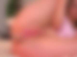 Live cam show with HildaGuyse - Tattoos on CamSodaAdn