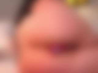 Live cam show with HildaGuyse - Body Massage on CamwithHer