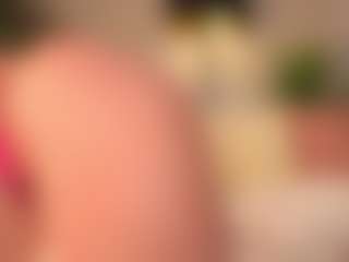 Live cam show with HildaGuyse - Gamer Athletic on Camsoda