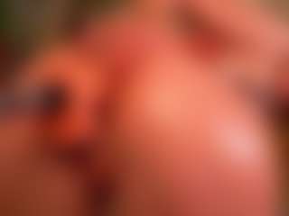 Live cam show with HildaGuyse - Smoking on Uber Horny