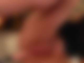 Live cam show with HildaGuyse - Small Tits on Big Tits