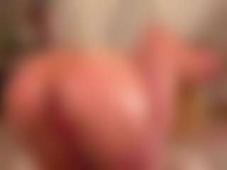Live cam show with HildaGuyse - Body Massage on Camsoda