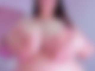 Live cam show with JulietaKane - Drinking on StripNow