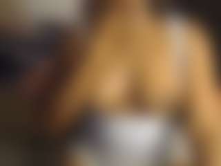mia-tease's Live Sex Cam Show