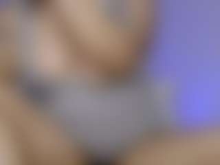 Live cam show with Candy-juli27 - Domination on Pornisteam.com