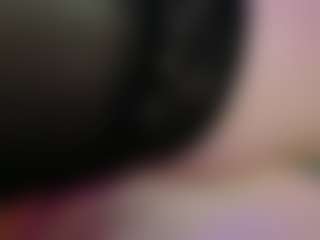Live cam show with Midnightrose11 - Normal on Livezox