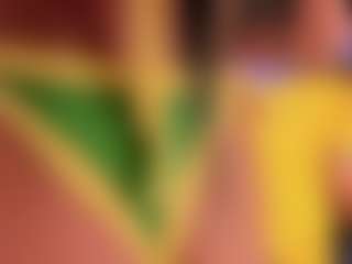 Live cam show with browni-lovex - Tease on Free Soda