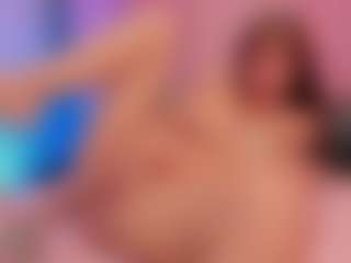 Live cam show with browni-lovex - Gagging on Hubzter Live