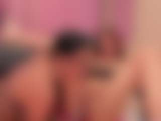 Live cam show with browni-lovex - Gagging on Camsoda