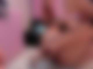browni-lovex's Live Sex Cam Show