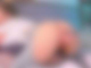 Live cam show with Lili - Butt Plug on Camsoda
