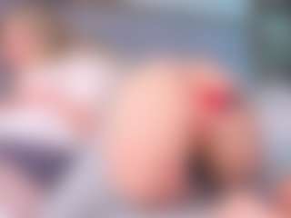 Live cam show with Lili - Blonde Hair on AdultVida.com