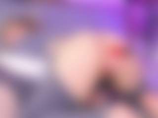 Live cam show with Lili - Butt Plug on Gym Cam Girls