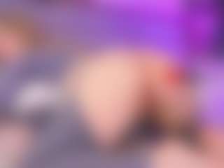 Live cam show with Lili - Blonde Hair on Camsoda