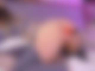 Live cam show with Lili - Blue Eyes on Milfs Live