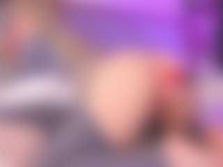 Live cam show with Lili - Butt Plug on Camsoda