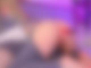 Live cam show with Lili - Blonde Hair on Strip Flash - Live Sex Shows