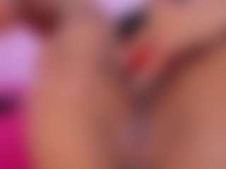 Live cam show with MingieeRouse - Colombia on SquirtSoMuch