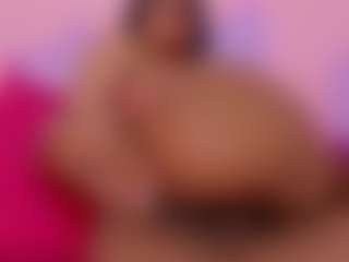 Live cam show with MingieeRouse - Colombia on Camsoda
