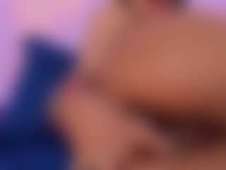 Live cam show with MingieeRouse - Colombia on Camsoda