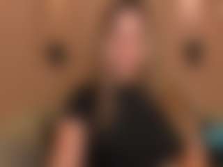 Live cam show with AllisonRogersX - Average on Mixed Magazine Live