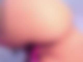 ElizabethReyy's Live Sex Cam Show