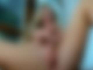 Live cam show with Mia-MiIan18 - Cute on Camsoda