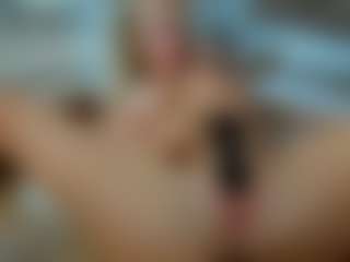 Live cam show with Mia-MiIan18 - Facial Piercings on Chatstar