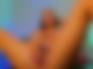 Mia-MiIan18's Live Sex Cam Show