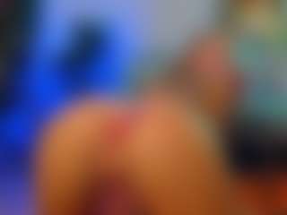 Mia-MiIan18's Live Sex Cam Show