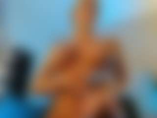 Live cam show with Mia-MiIan18 - Double Penetration on AdultVida.com