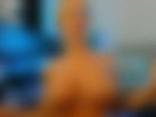 Live cam show with Mia-MiIan18 - Small Tits on Free Soda