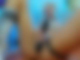 Mia-MiIan18's Live Sex Cam Show