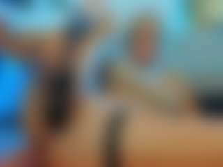 Mia-MiIan18's Live Sex Cam Show
