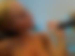 Live cam show with Mia-MiIan18 - Tattoos on slutload