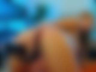 Live cam show with Mia-MiIan18 - Blonde Hair Curvy on camtv